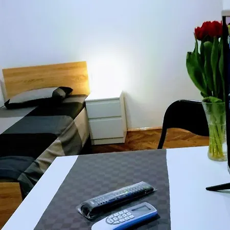 Pula-center And * Pula