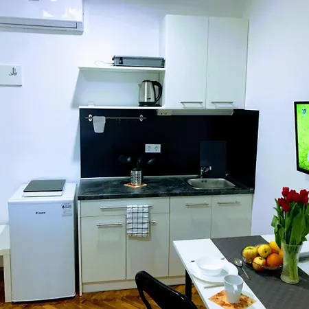 Pula-center And Apartmán *