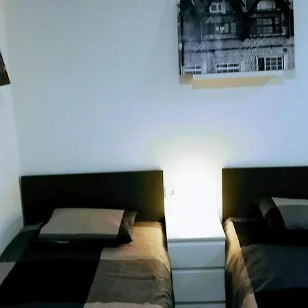 Pula-center And * Pula