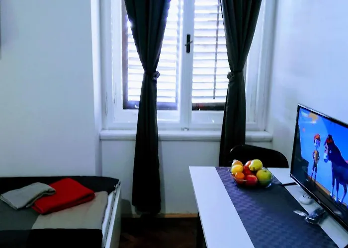 Apartament Pula-center And *