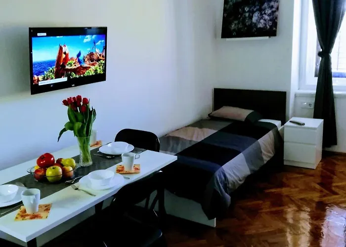 Apartament Pula-center And *