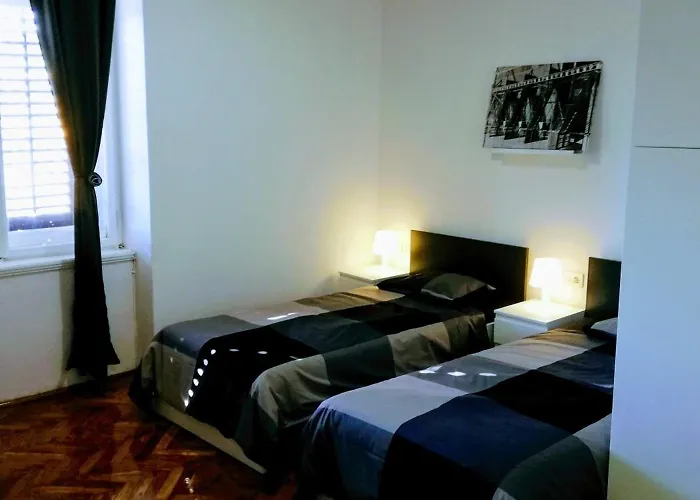 Pula-center And Apartament *