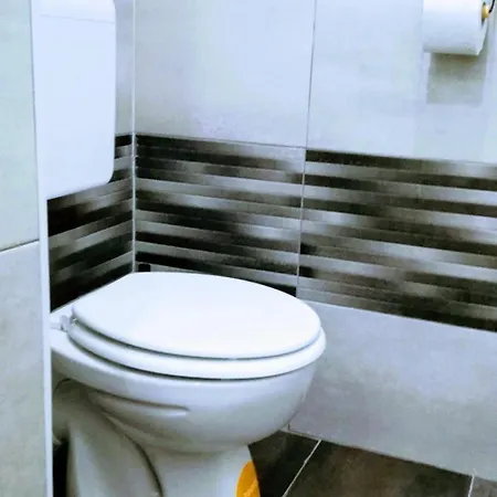 Pula-center And * Pula