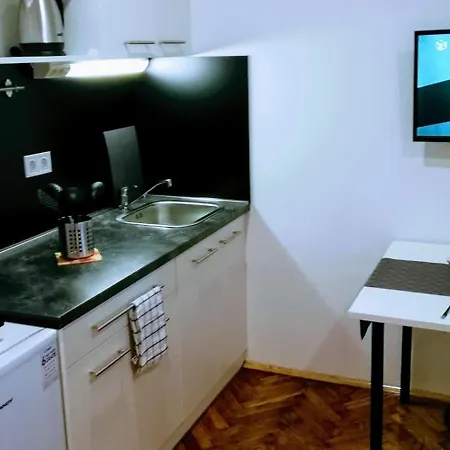 Pula-center And * Pula