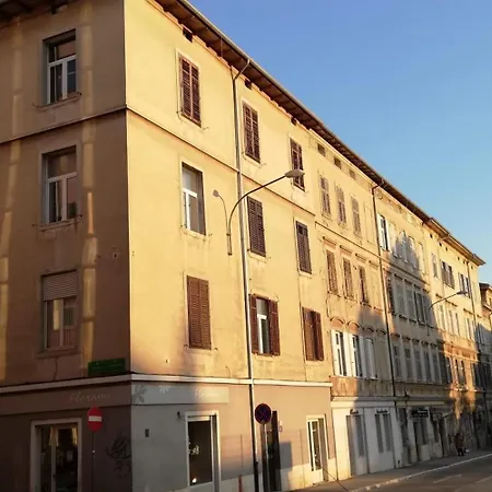 Lägenhet Pula-center And Pula