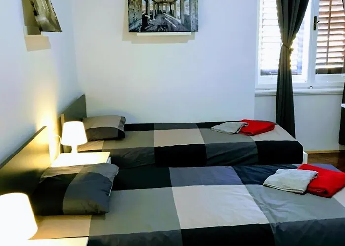 Pula-center And Appartamento *