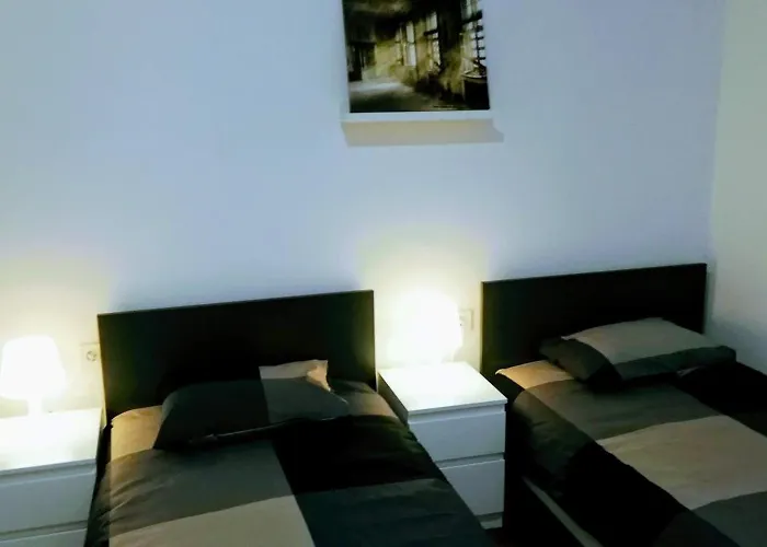 Pula-center And * Pola