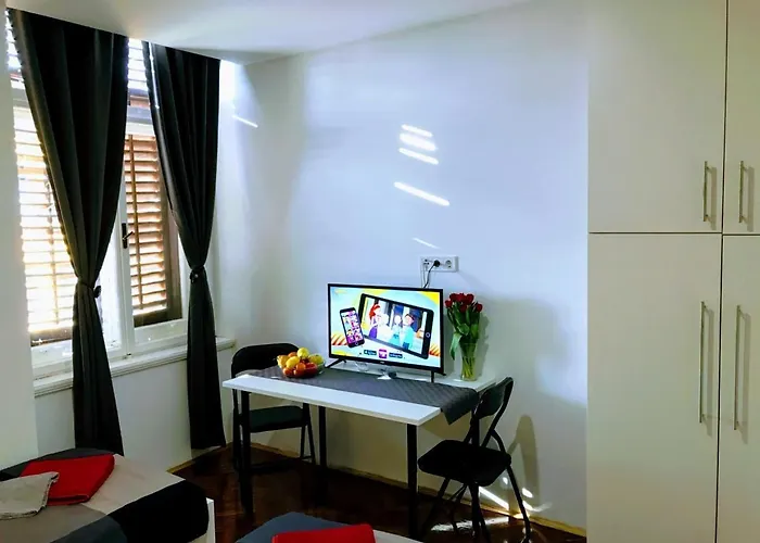 Pula-center And