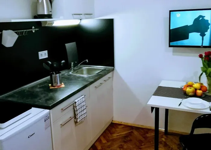 Pula-center And * Pola