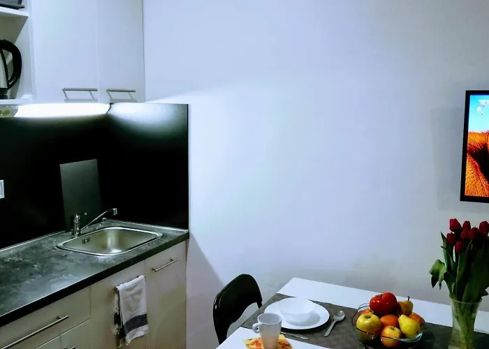 Pula-center And * Pola