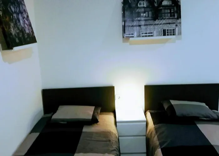 Pula-center And * Pola